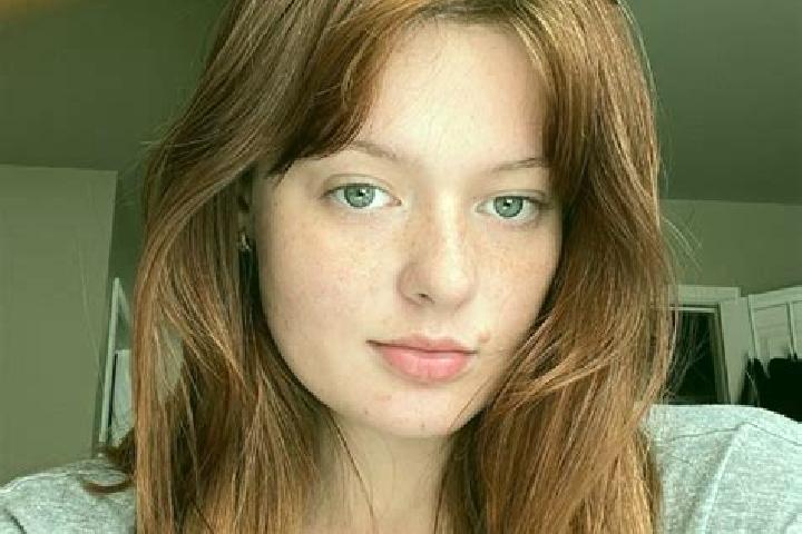 Harper, 26, a platinum blonde green-eyed latina companion based in Higashihiroshima. Offering Girlfriend Experience, Tantra, Couples, Roleplay. Available for...