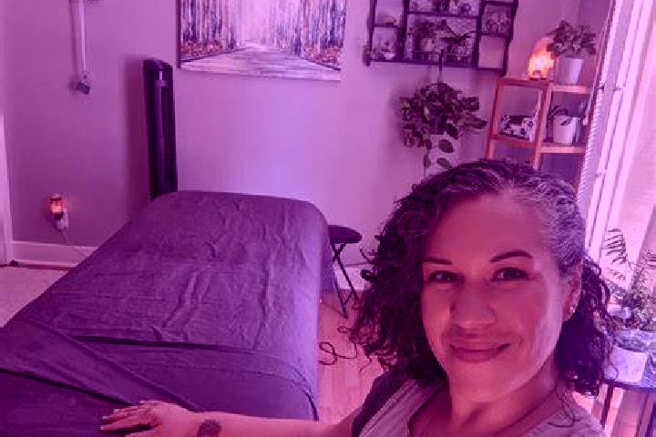 Hazel, 20 — Escort in Karana Downs, Australia