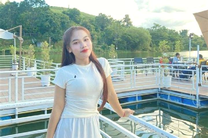 Iris, 25 — Escort in Battersea, United Kingdom