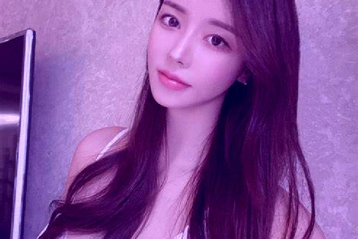 Iris, 29 — Escort in Hurley, United States