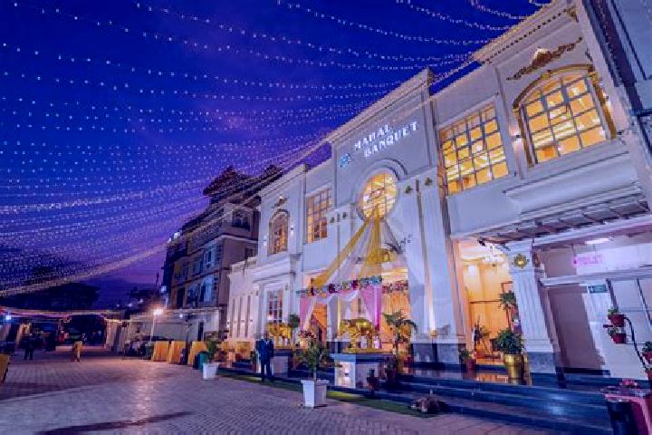 Isabella, 22, a red green-eyed caribbean companion based in Lansdowne. Offering Overnight, Dinner Date, Girlfriend Experience, Prostate Massage. Available fo...