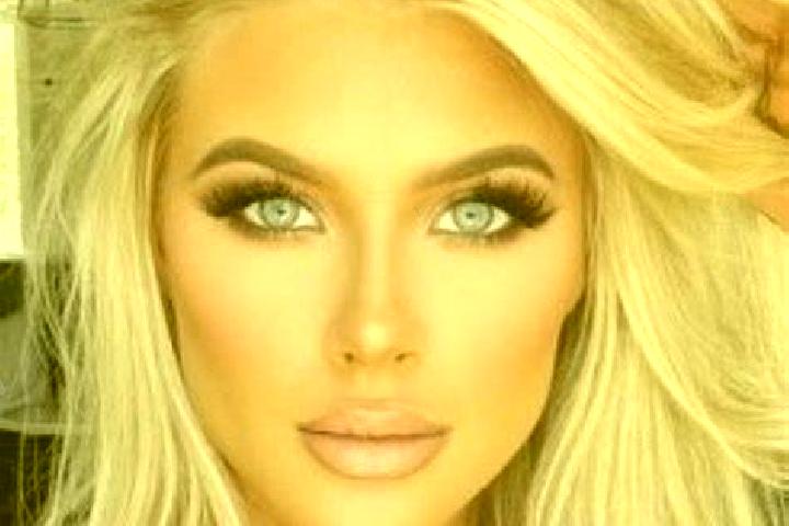 Isabella, 27, a chestnut grey-eyed ebony companion based in Taabinga. Offering Domination, Roleplay, Couples. Available for incall and outcall, day and eveni...