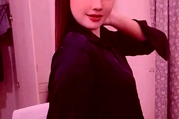 Kinsley, 32, a red blue-eyed indian companion based in Baratier. Offering BDSM, GFE, CIM. Available for incall and outcall, overnight bookings available.