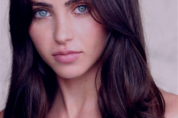 Layla, 24, a red grey-eyed middle eastern companion based in Naraini. Offering Fetish, Domination, Striptease, Party Girl, Massage. Available for incall and ...
