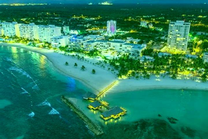 Lillian, 20 — Escort in Chatres-sur-Cher, France