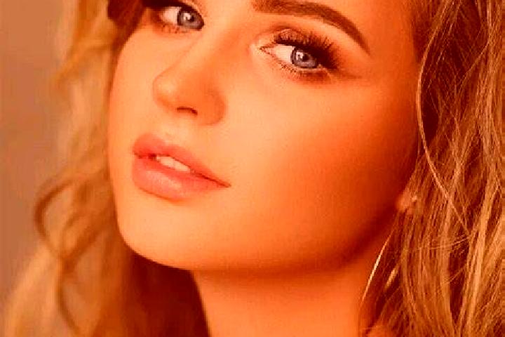 Lillian, 29, a red hazel-eyed european companion based in Godelilie. Offering Domination, OWO, Roleplay, BDSM. Available for incall and outcall, day and even...