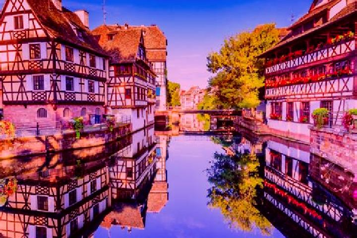 Lillian, 32, a red brown-eyed mediterranean companion based in Assembo. Offering Roleplay, Erotic Massage, Fetish, Duos, Couples. Available for incall and ou...