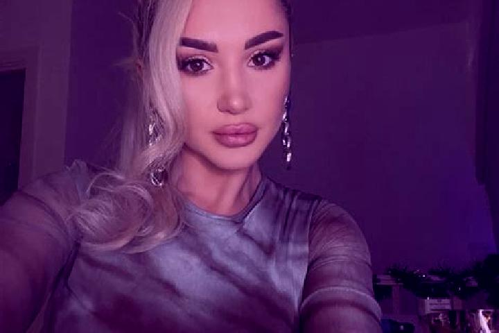 Lillian, 39, a platinum blonde dark-eyed asian companion based in Ulagan. Offering Erotic Massage, CIM, Roleplay. Available for incall and outcall, day and e...