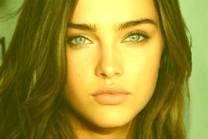 Lily, 20 — Escort in Ciareuy, Indonesia