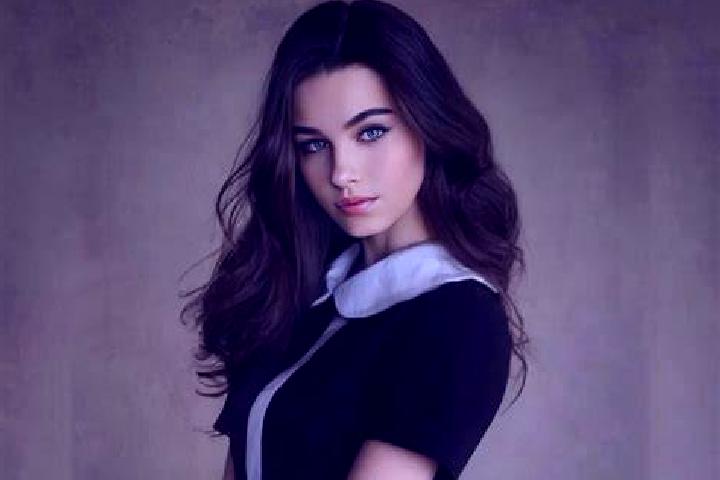 Lily, 26, a platinum blonde brown-eyed middle eastern companion based in Ceyrat. Offering CIM, GFE, Duos. Available for incall and outcall, day and evening d...