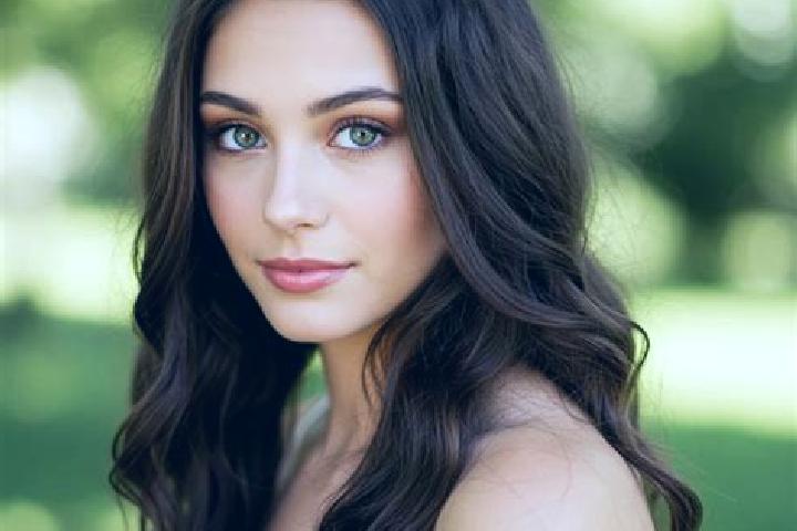 Lucy, 38, a brunette grey-eyed slavic companion based in Ashnak. Offering Deep French Kissing, 69, Prostate Massage, Striptease. Available for incall and out...