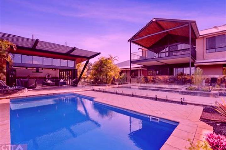 Lucy, 38 — Escort in Abercanaid, United Kingdom