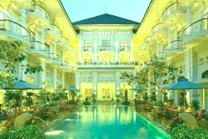 Luna, 31 — Escort in Pasirbungur, Indonesia