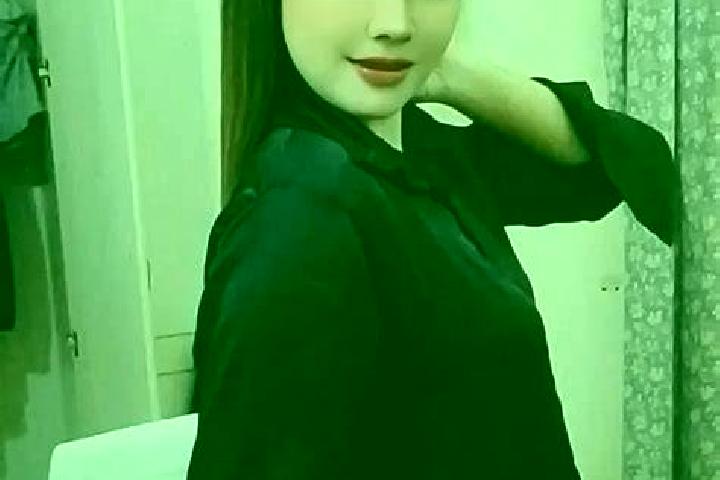 Luna, 32, a chestnut brown-eyed caucasian companion based in Lezat-sur-Leze. Offering Erotic Massage, OWO, Striptease, Massage. Available for incall and outc...