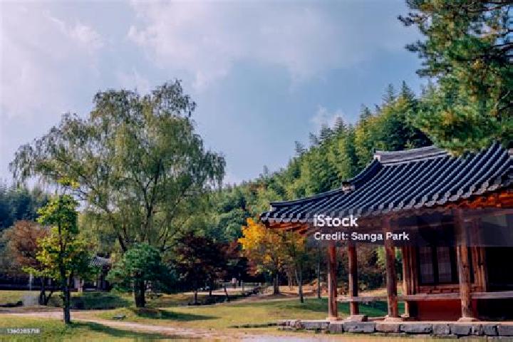 Luna, 32, a chestnut grey-eyed middle eastern companion based in Hromy. Offering BDSM, Overnight, Prostate Massage, Duos, Domination. Available for incall an...