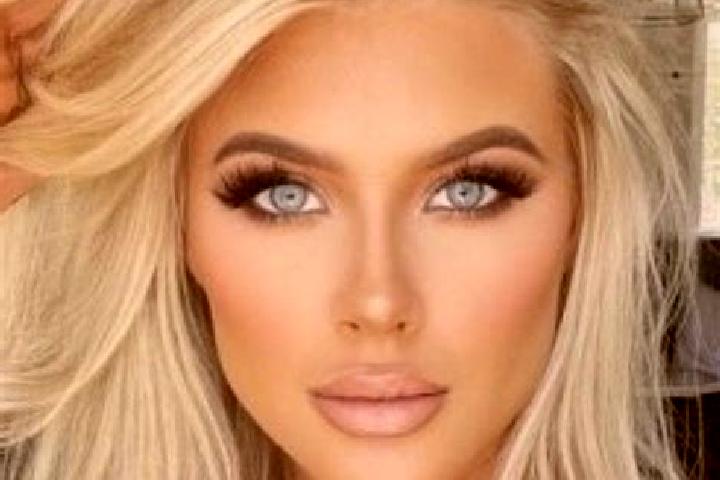 Madison, 23, a black blue-eyed indian companion based in San Fedele Superiore. Offering OWO, A-Level, 69. Available for incall and outcall, day and evening d...