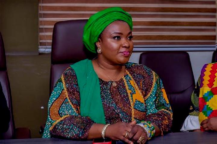 Madison, 25 — Escort in Xianrendu, China