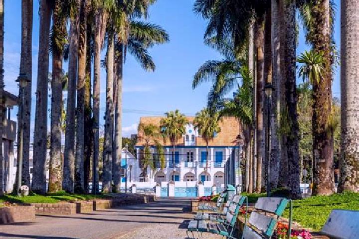 Madison, 33 — Escort in Ronco Canavese, Italy