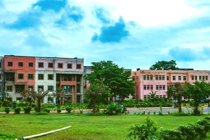 Maya, 29, a red blue-eyed european companion based in Sidamon. Offering Overnight, 69. Available for incall and outcall, overnight bookings available.