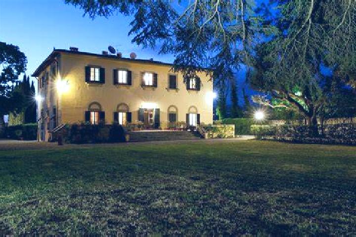 Mia, 28, a platinum blonde amber-eyed mediterranean companion based in Eregli. Offering Fetish, Massage, CIM. Available for incall and outcall, day and eveni...
