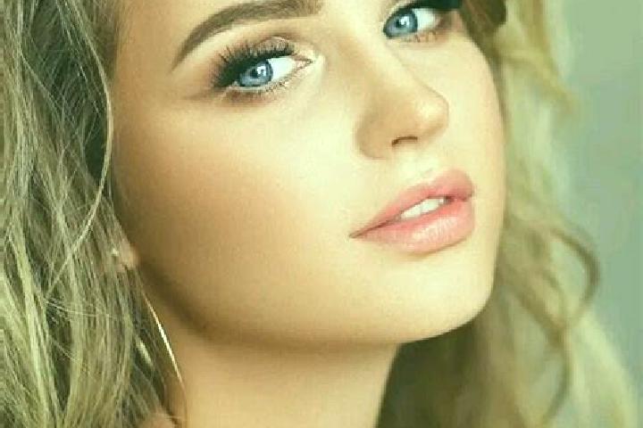 Mila, 30, a red amber-eyed latina companion based in Pulankinar. Offering Party Girl, Erotic Massage, OWO, BDSM. Available for incall and outcall, overnight ...