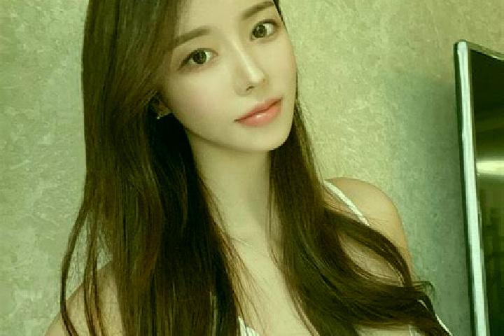 Naomi, 20 — Escort in Nianpan, China