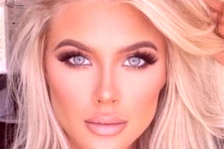 Naomi, 25, a brunette brown-eyed caucasian companion based in Klostar Ivanic. Offering Overnight, BDSM. Available for incall and outcall, day and evening dates.