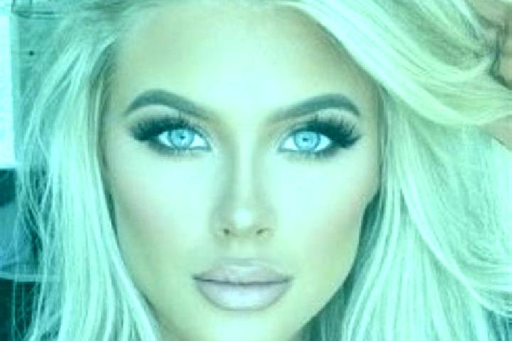 Naomi, 27, a brunette blue-eyed mediterranean companion based in Teyahuala. Offering Girlfriend Experience, CIM, Massage. Available for incall and outcall, o...