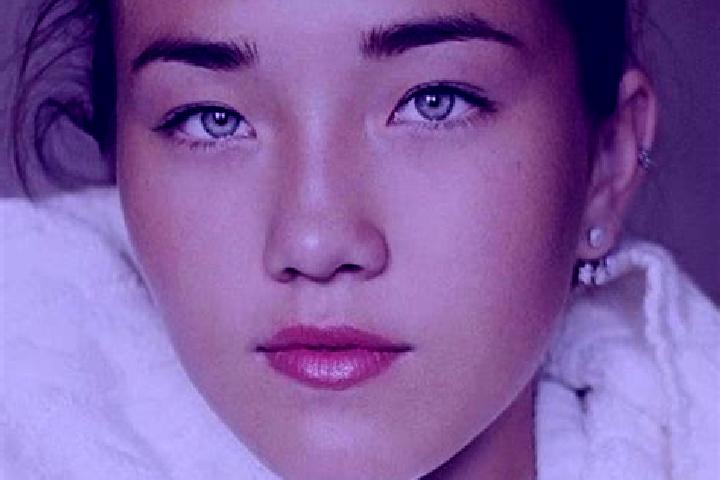 Natalie, 29, a auburn hazel-eyed caucasian companion based in Viraco. Offering 69, Roleplay, Overnight. Available for incall and outcall, day and evening dates.