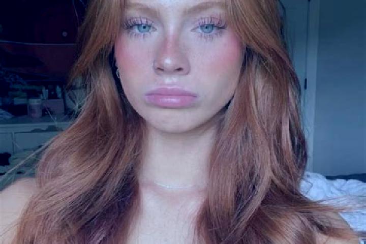 Nova, 26, a black grey-eyed caribbean companion based in Etretat. Offering Tantra, OWO, GFE. Available for incall and outcall, day and evening dates.