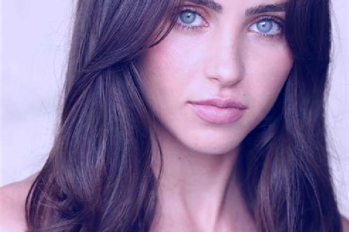 Olivia, 24 — Escort in Ciorani, Italy