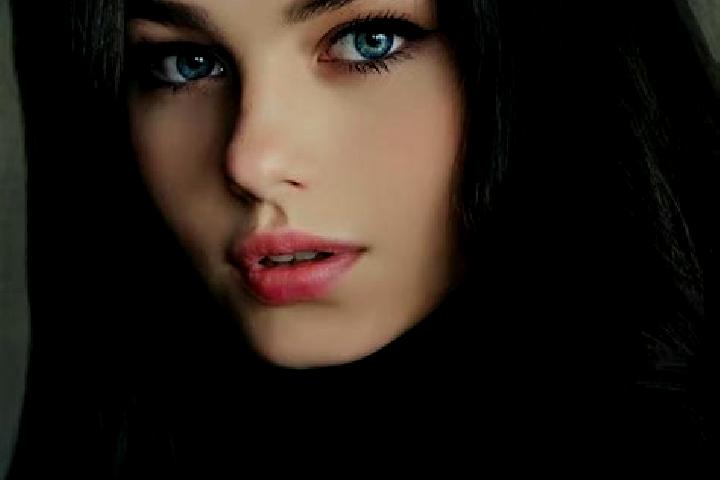 Olivia, 26, a platinum blonde amber-eyed slavic companion based in Ingabu. Offering A-Level, Duos, Dinner Date, Girlfriend Experience. Available for incall a...