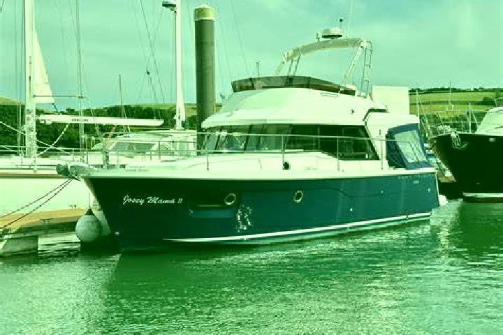 Olivia, 27 — Escort in Quan Binh Thanh, Vietnam