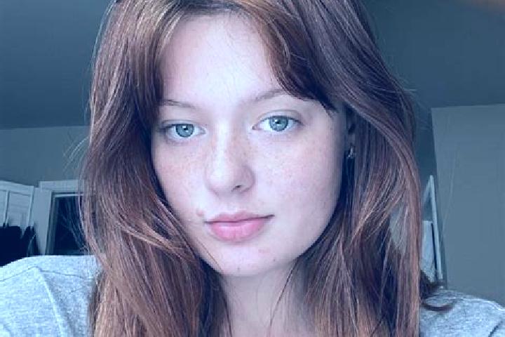 Penelope, 26, a red amber-eyed caucasian companion based in Wilkowice. Offering Roleplay, Striptease, 69. Available for incall and outcall, day and evening d...