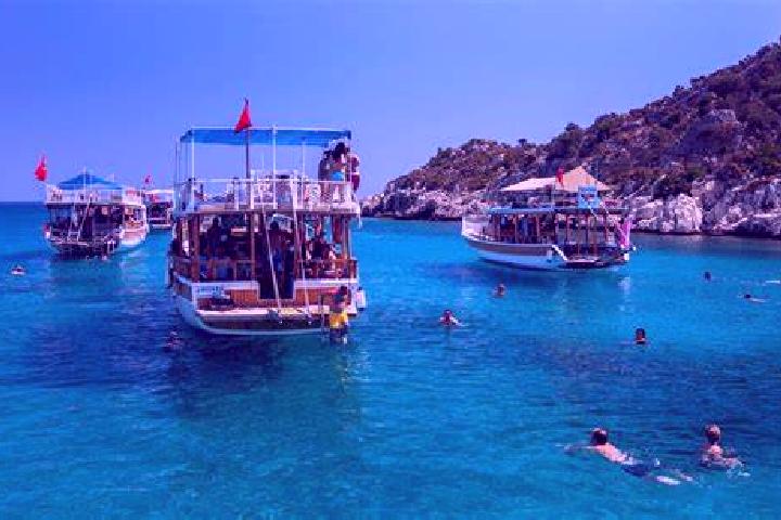 Piper, 22 — Escort in Slatioarele, Romania