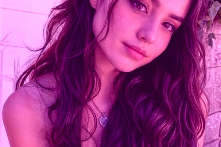Quinn, 24, a auburn grey-eyed middle eastern companion based in Ariola. Offering Massage, 69, Fetish. Available for incall and outcall, overnight bookings av...