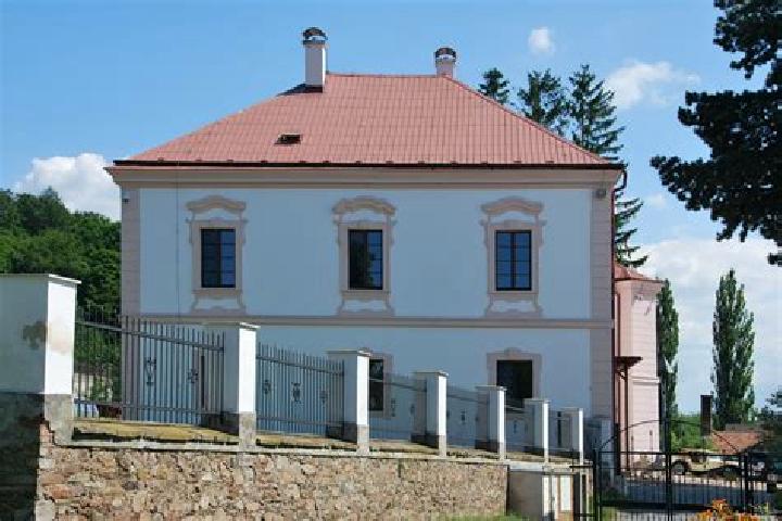 Riley, 24 — Escort in Trisobbio, Italy