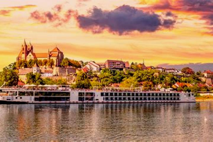 Riley, 31 — Escort in Overasselt, Netherlands