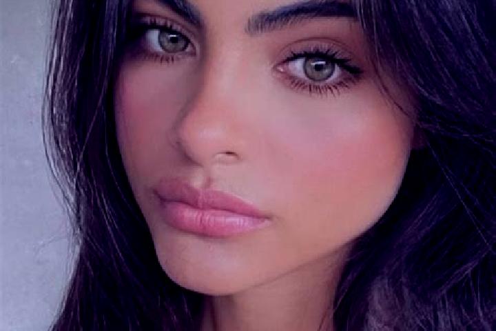 Riley, 34, a dark blonde amber-eyed european companion based in Beceni. Offering Duos, Prostate Massage, Couples. Available for incall and outcall, day and e...