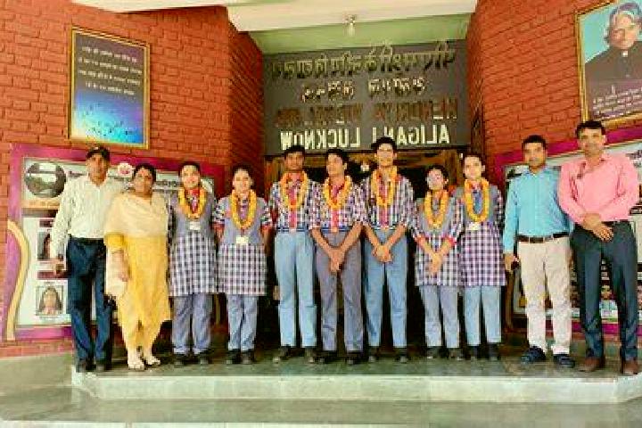 Riley, 36, a auburn blue-eyed middle eastern companion based in Pialba. Offering CIM, Massage, Tantra. Available for incall and outcall, day and evening dates.