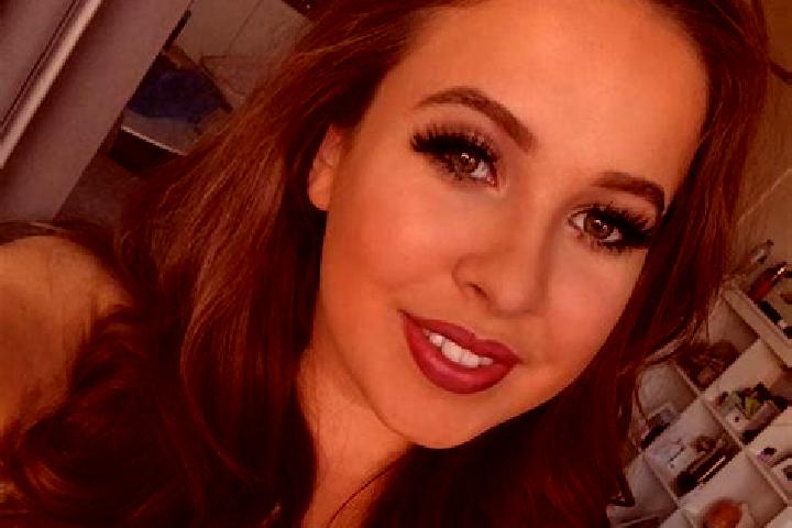 Rose, 34, a chestnut amber-eyed mixed companion based in Sauris di Sotto. Offering Roleplay, GFE. Available for incall and outcall, day and evening dates.