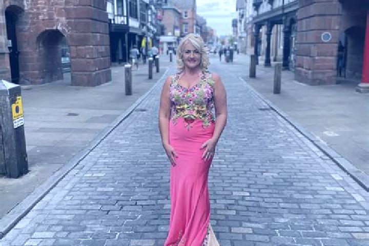 Sage, 35 — Escort in Corsione, Italy