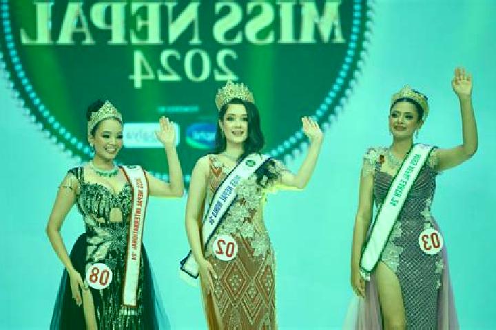 Sienna, 28 — Escort in Magtymguly, Turkmenistan