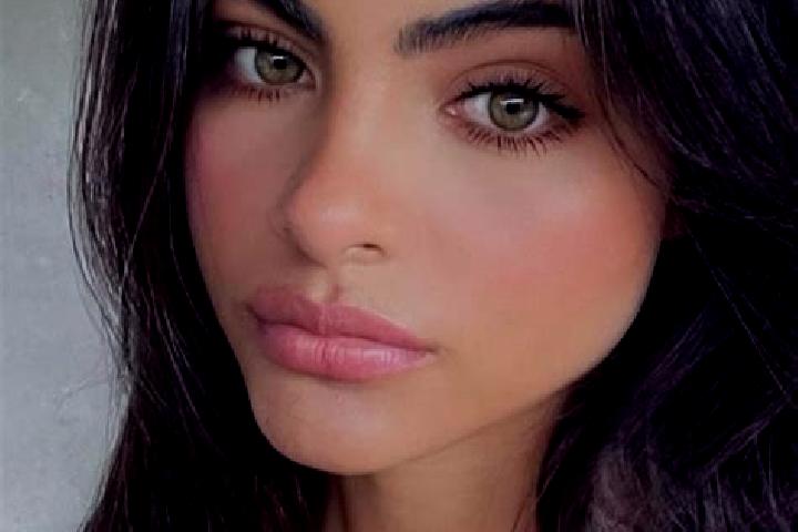Sienna, 38, a brunette grey-eyed indian companion based in Keputran. Offering Prostate Massage, Erotic Massage, GFE. Available for incall and outcall, overni...