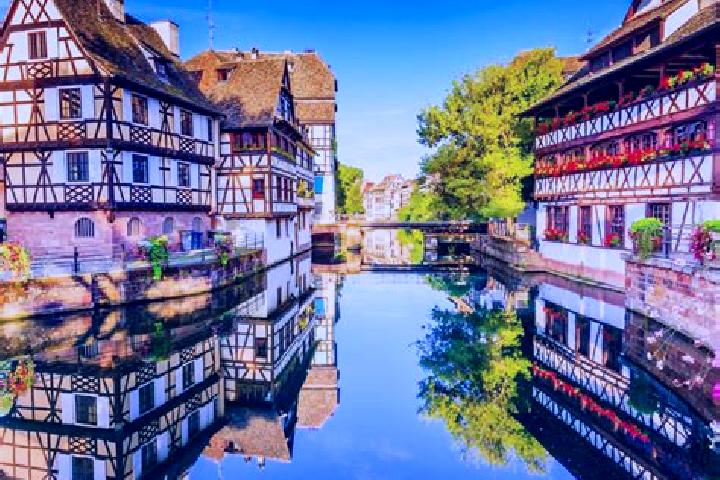 Sophia, 24 — Escort in Ermatingen, Switzerland