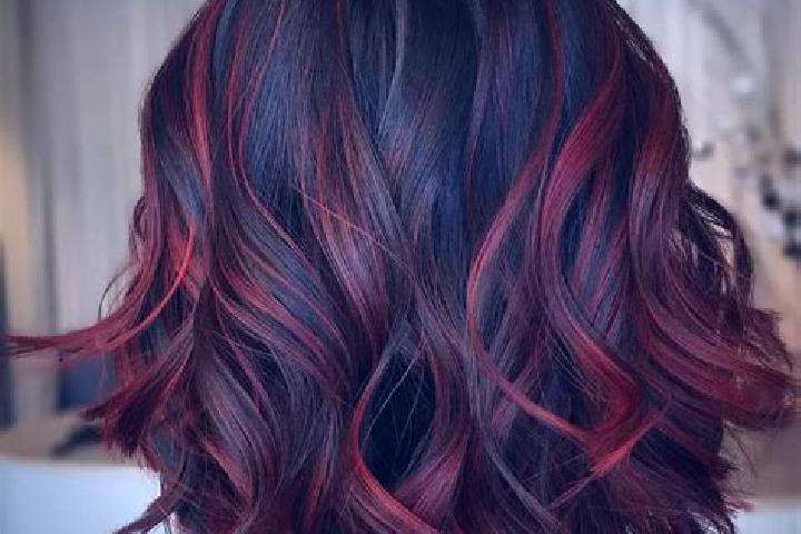 Stella, 39, a chestnut hazel-eyed mediterranean companion based in Merishausen. Offering Massage, Roleplay, Girlfriend Experience, Tantra. Available for inca...