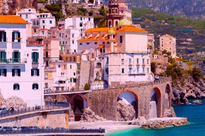 Victoria, 34 — Escort in Myrtia, Greece