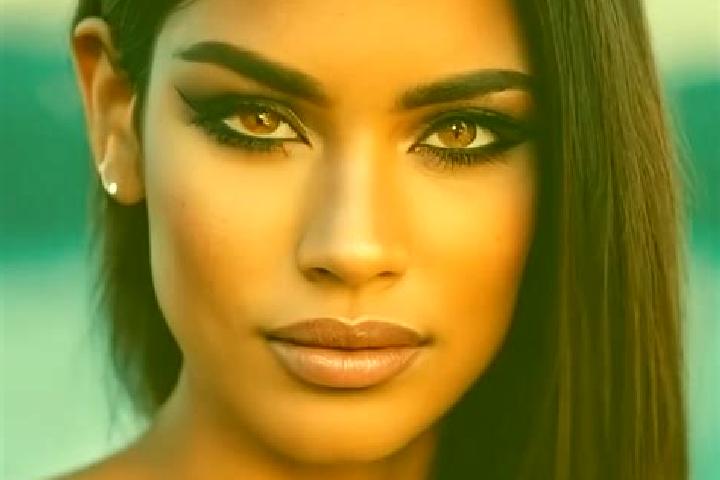 Violet, 24, a auburn amber-eyed slavic companion based in Pila. Offering A-Level, Girlfriend Experience, Tantra. Available for incall and outcall, day and ev...