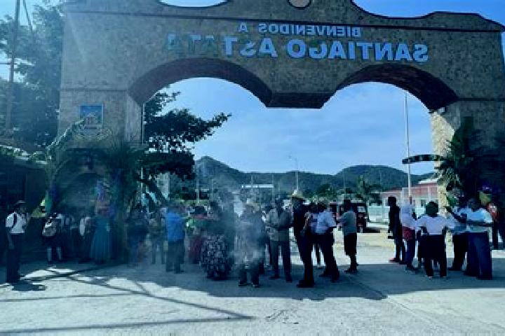 Violet, 24, a black brown-eyed middle eastern companion based in Donggu. Offering Couples, GFE, Massage, Erotic Massage. Available for incall and outcall, da...