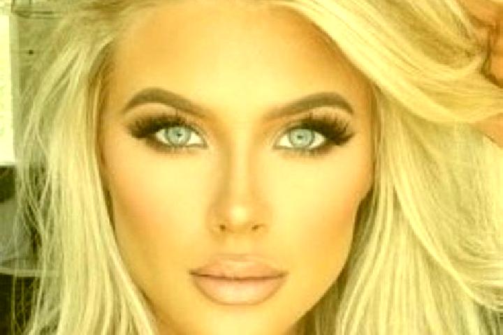 Willow, 24, a red dark-eyed mixed companion based in Thi Tran Na Hang. Offering Roleplay, Massage, Domination, Overnight. Available for incall and outcall, d...
